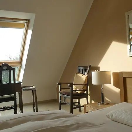 Lindenhof Gaestehaus & Hofcafe Gasthuis 3*