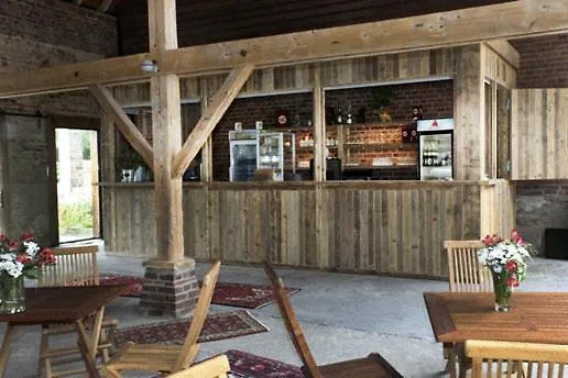 Lindenhof Gaestehaus & Hofcafe