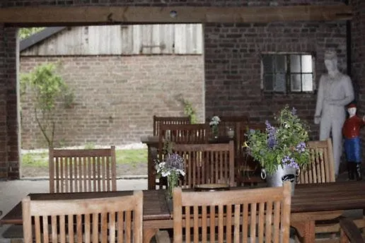 Lindenhof Gaestehaus & Hofcafe Gasthuis