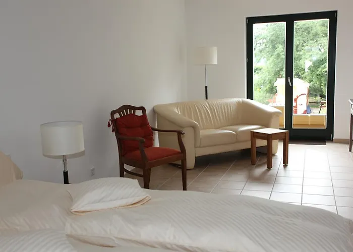 Lindenhof Gaestehaus & Hofcafe Gasthuis 3*