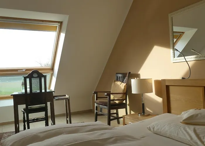 Lindenhof Gaestehaus & Hofcafe Penzion 3*