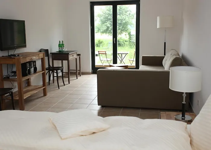 Lindenhof Gaestehaus & Hofcafe 크라넨버그