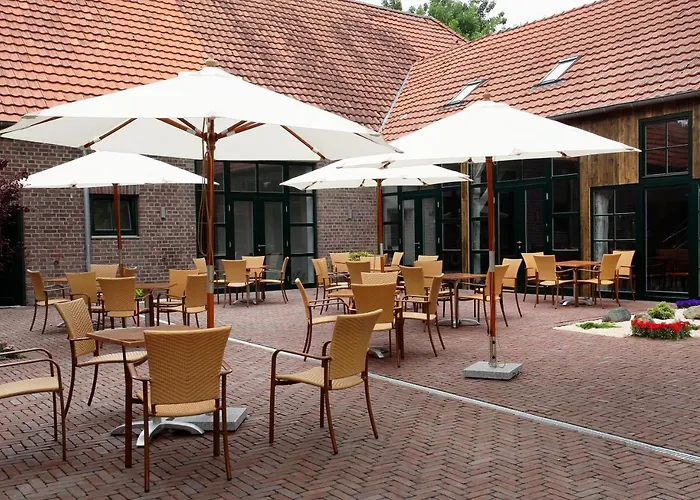 Lindenhof Gaestehaus & Hofcafe 게스트하우스 3*